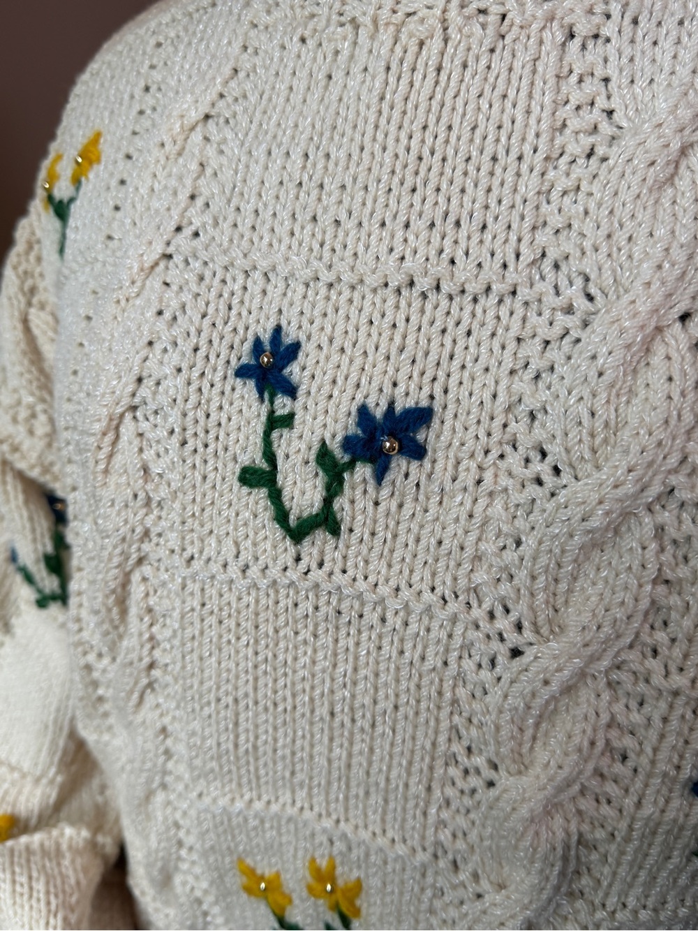Handmade Ivory Cable Knit Floral Embroidered Sweater M/L Cottagecore - Picture 5 of 10